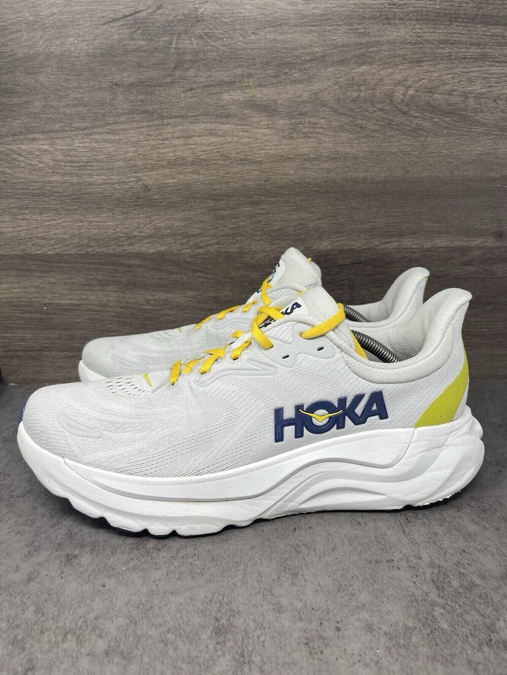 HOKA Arahi 8 Mens Size 12 D White Yellow Blue Stability Running Shoes 1168690